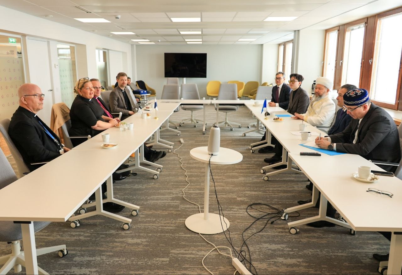 ПРЕДСЕДАТЕЛЬ ДУМК ПОБЕСЕДОВАЛ С АРХИЕПИСКОПОМ ФИНЛЯНДИИ