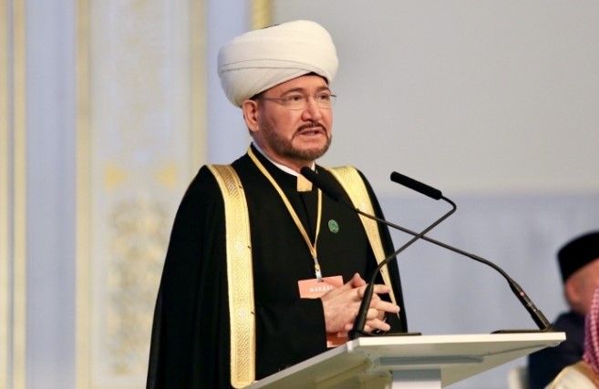 Муфтий Шейх Равиль Гайнутдин поздравил Наурызбая кажы Таганулы с избранием на пост Верховного Муфтия Казахстана