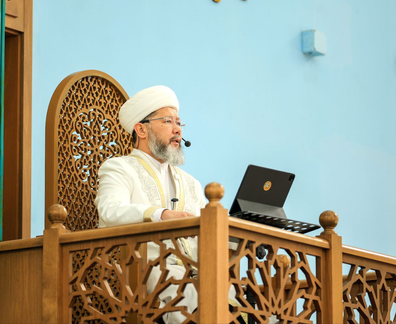 БАС МҮФТИ ӘБУ НАСЫР ӘЛ-ФАРАБИ МЕШІТІНДЕ ЖҰМА УАҒЫЗЫН АЙТТЫ