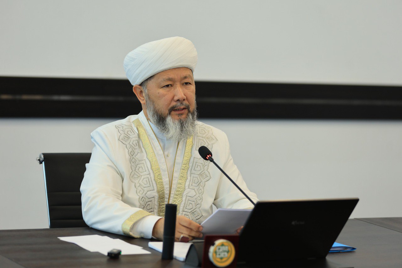 ВЕРХОВНЫЙ МУФТИЙ ЗАСЛУШАЛ ОТЧЕТ О РАБОТЕ ЗА ПЕРВЫЕ ДЕСЯТЬ ДНЕЙ РАМАЗАНА