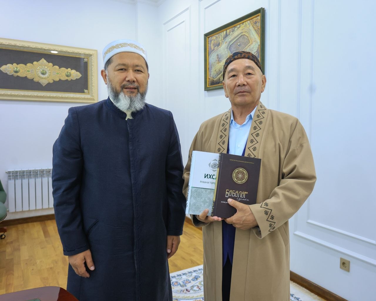 БАС МҮФТИ БЕЛГІЛІ КҮЙШІ ЖАНҒАЛИ ЖҮЗБАЙДЫ ҚАБЫЛДАДЫ