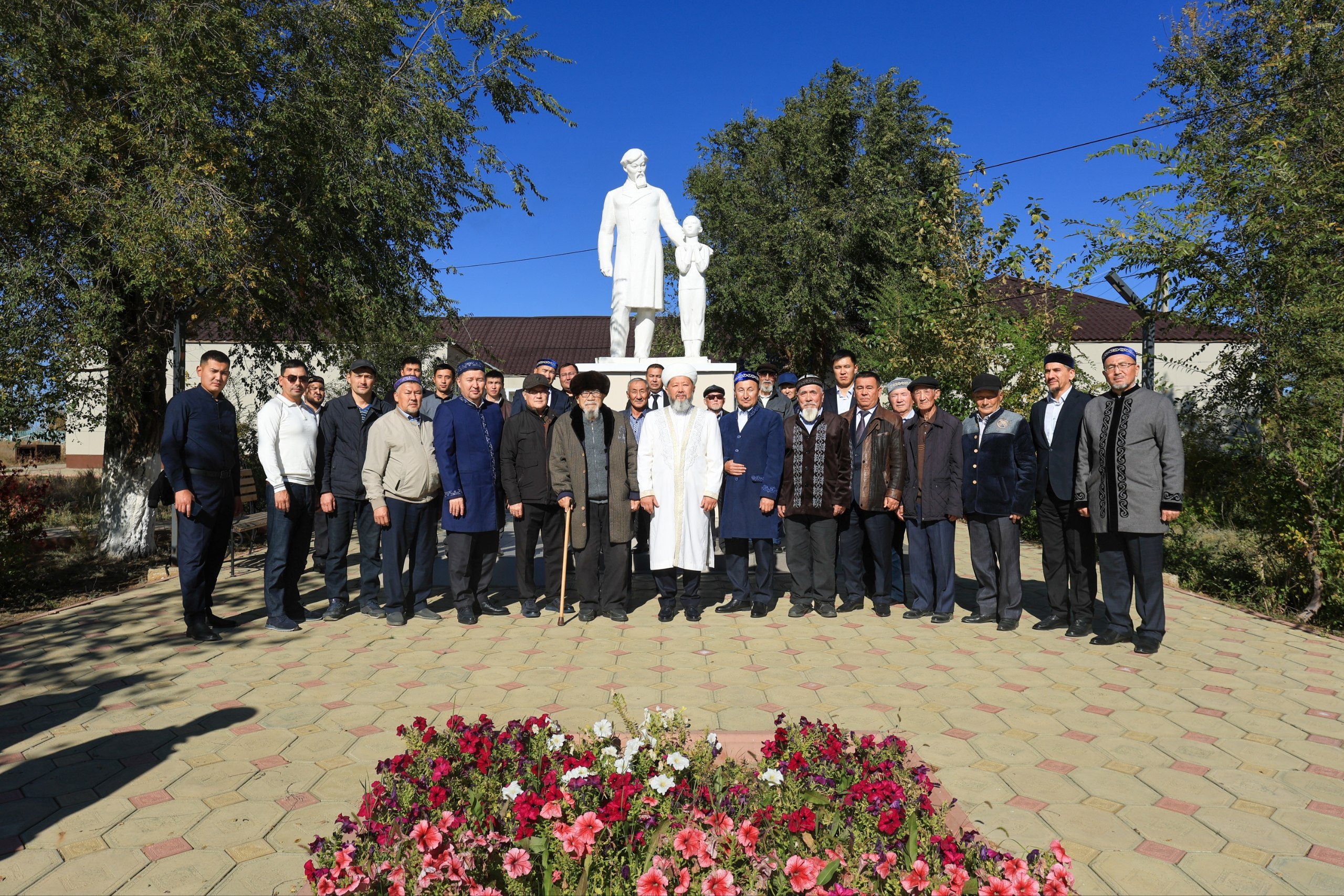 ҚМДБ ТӨРАҒАСЫ ТОРҒАЙ ЗИЯЛЫ ҚАУЫМ ӨКІЛДЕРІМЕН КЕЗДЕСТІ