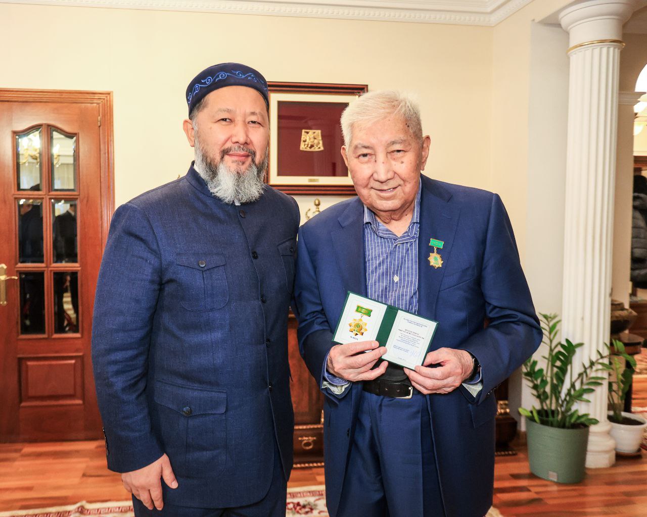 ЧЛЕНЫ СОВЕТА АКСАКАЛОВ ДУМК БЫЛИ НАГРАЖДЕНЫ ЮБИЛЕЙНЫМИ МЕДАЛЯМИ