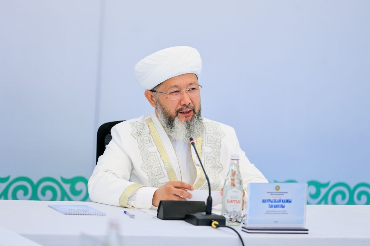 ҒҰЛАМАЛАР КЕҢЕСІНДЕ ПӘТУАЛАР ҚАБЫЛДАНДЫ