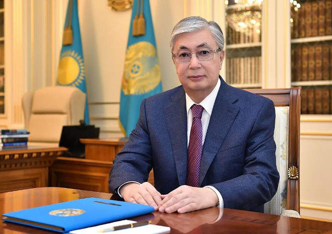 ГЛАВА ГОСУДАРСТВА ПОЗДРАВИЛ С ПРАЗДНИКОМ КУРБАН АЙТ