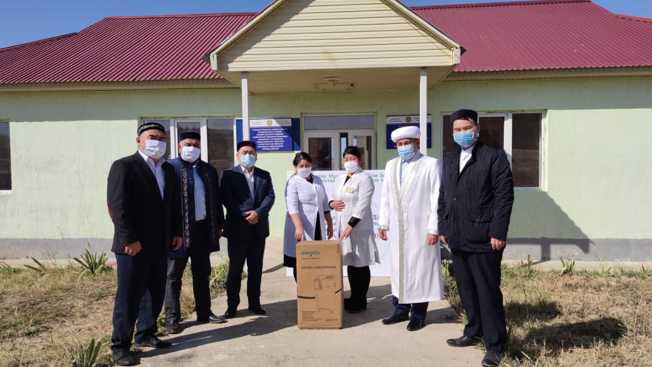 Шымкент: В больницу, построенную муфтиятом, доставлен кислородный концентратор