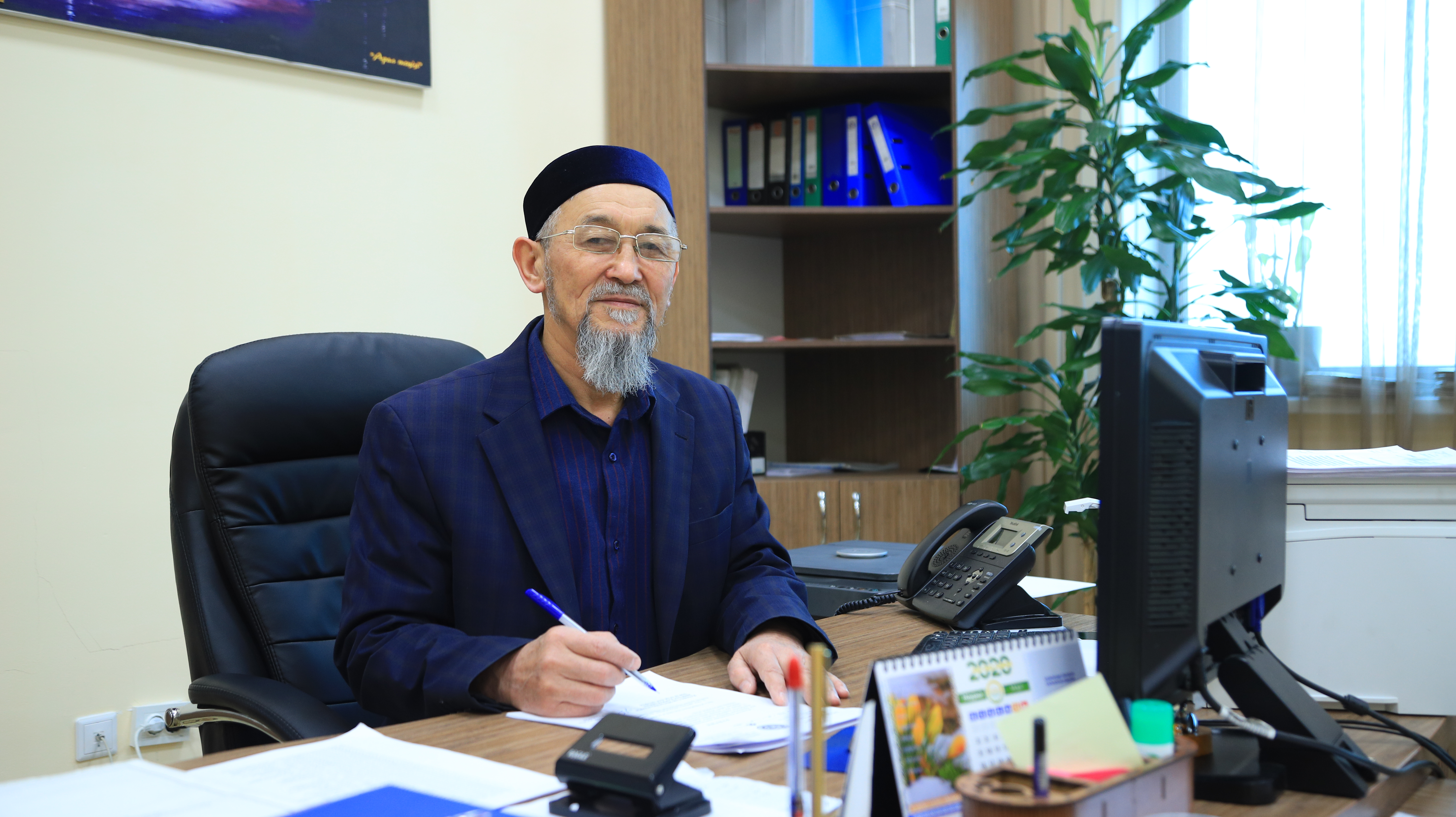 Кадр бөлімі