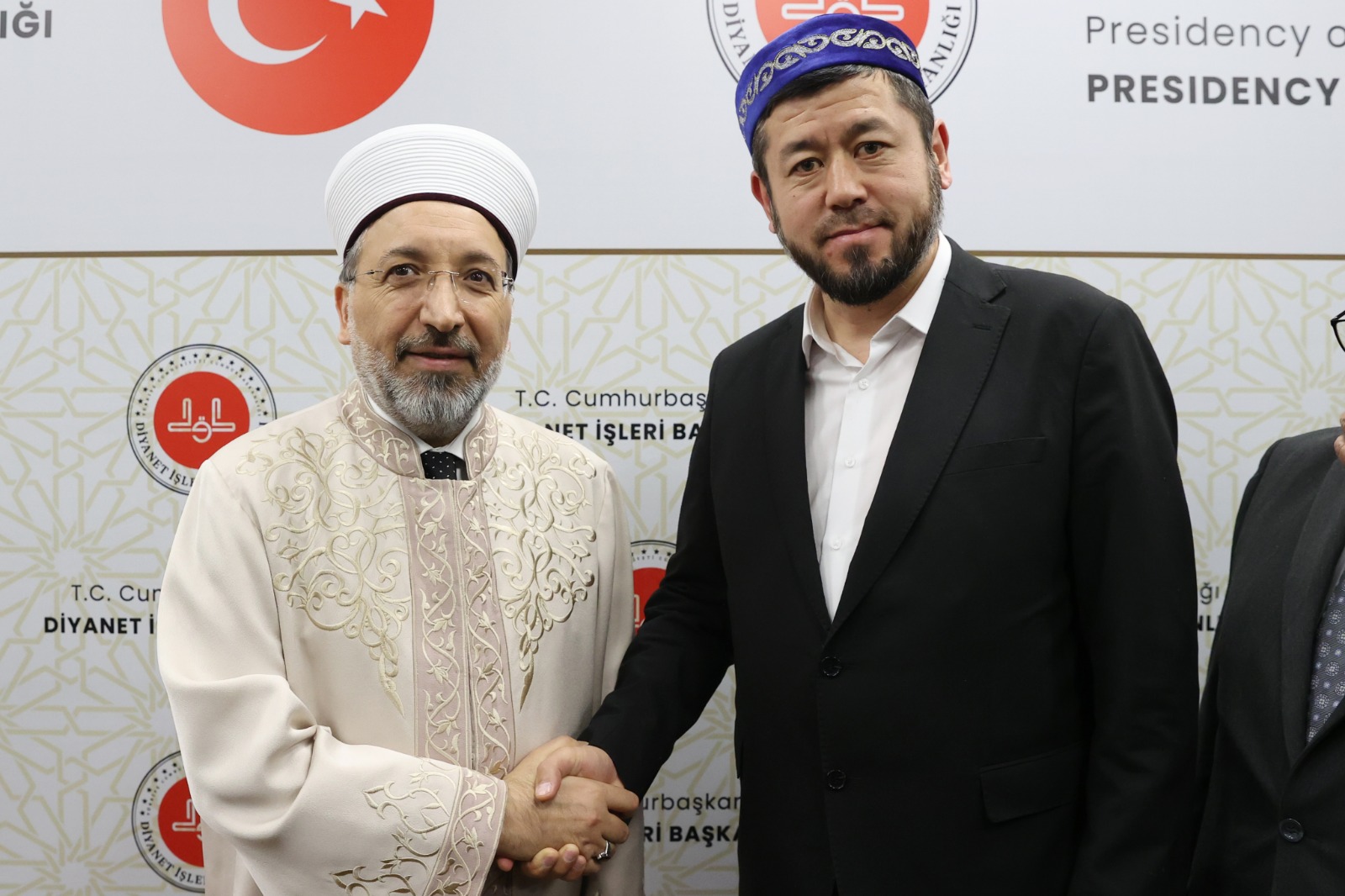 Қазақстан өкілдері Түркия диянеті ұйымдастырған салтанатты ауызашарға қатысты