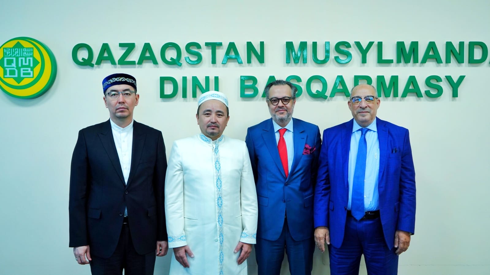 МАРОККО КОРОЛЬДІГІНІҢ ӨКІЛІ – ДІНИ БАСҚАРМАДА (ФОТО)