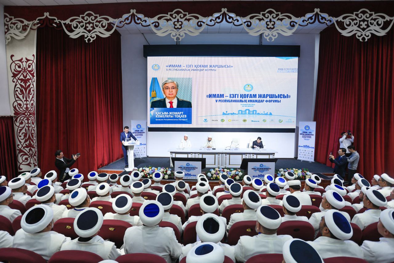 ГЛАВА ГОСУДАРСТВА НАПРАВИЛ ПОЗДРАВИТЕЛЬНОЕ ПИСЬМО ФОРУМУ ИМАМОВ (ФОТО)