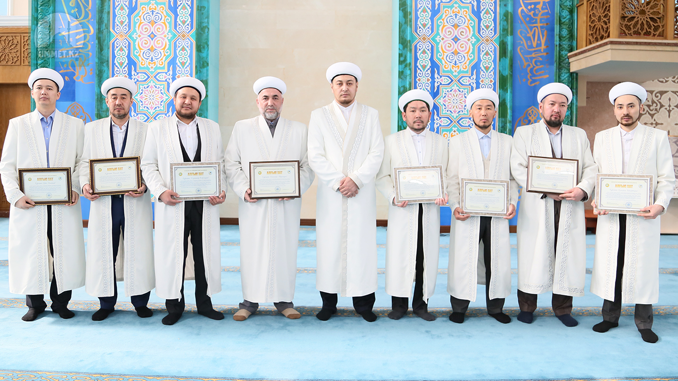 главный имам казахстана. имам казахстан. муфтият. имам казахстан. мухаммад султан муфтий.
