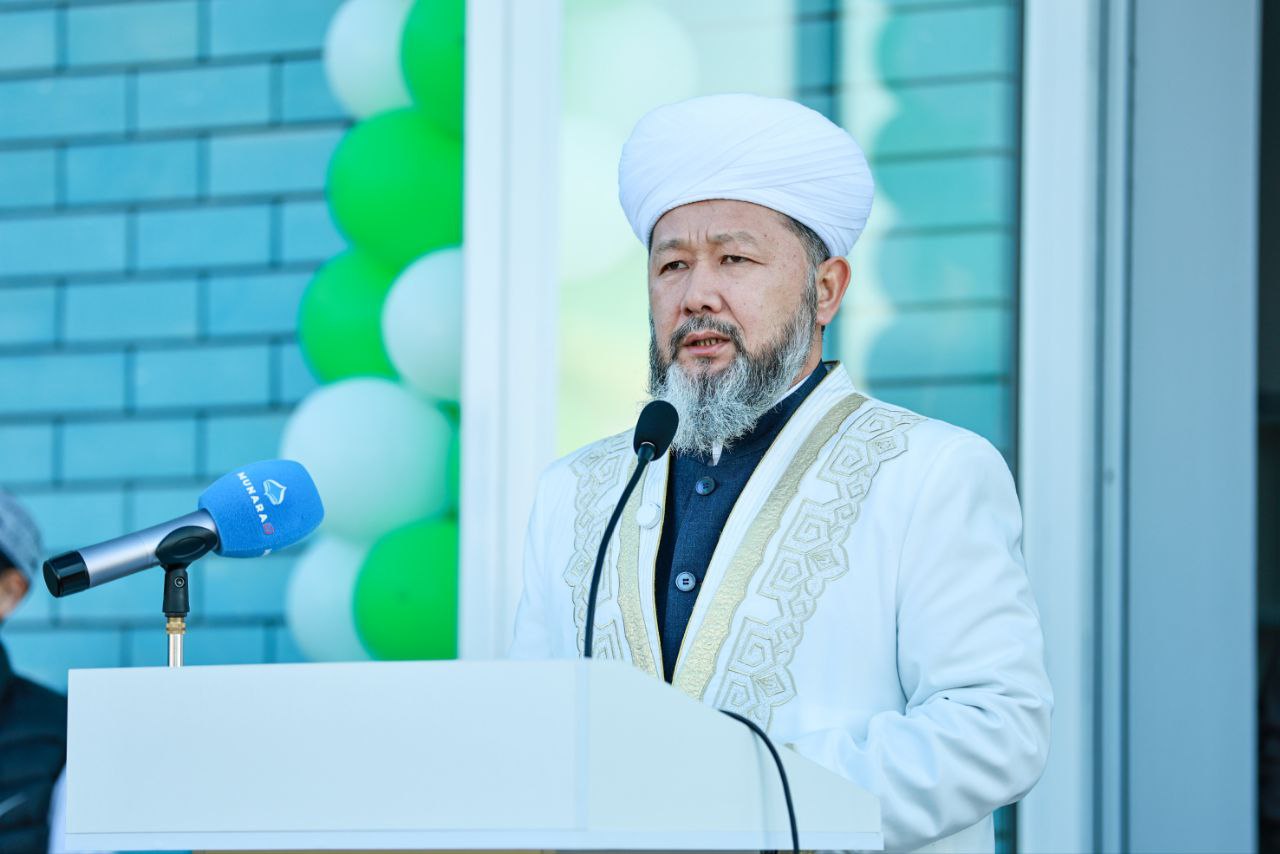 БАС МҮФТИ АҚТӨБЕДЕГІ ЖАҢА МЕШІТТІҢ АШЫЛУЫНА ҚАТЫСТЫ (ФОТО)