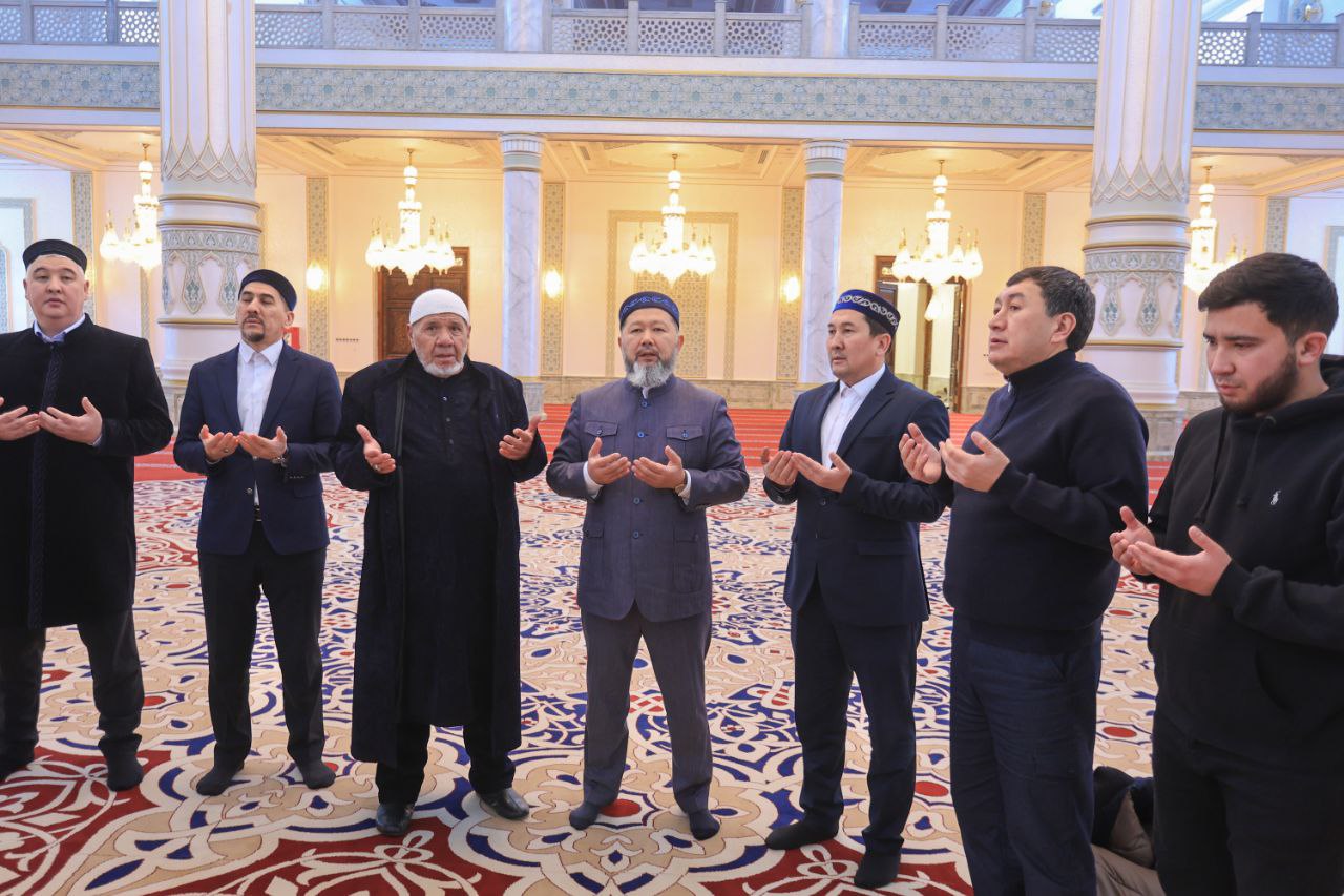 ПРЕДСЕДАТЕЛЬ ДУМК ОЗНАКОМИЛСЯ С ХОДОМ СТРОИТЕЛЬСТВА НОВОЙ МЕЧЕТИ