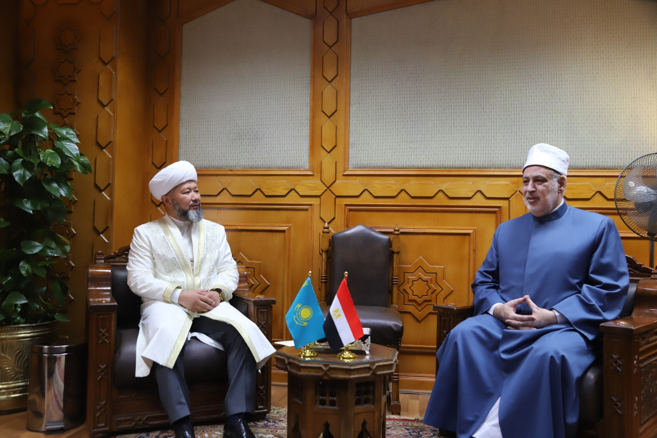 НАУРЫЗБАЙ КАЖЫ ТАГАНУЛЫ ВСТРЕТИЛСЯ С ПРЕДСТАВИТЕЛЕМ АЛЬ-АЗХАРА МУХАММЕД АД-ДУИНИ (ФОТО)